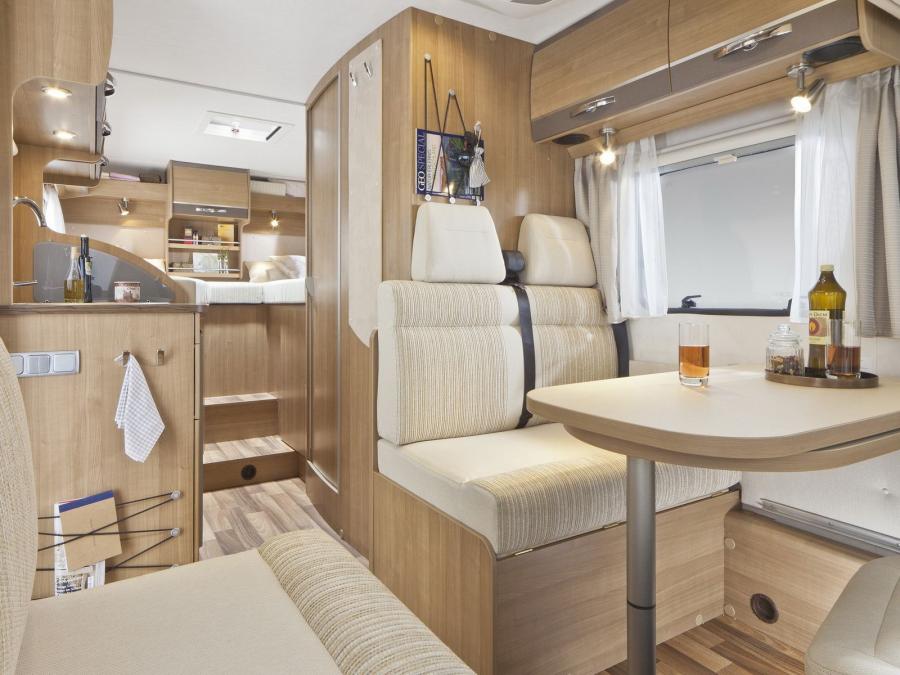 Интерьер Hymer Van 562 Premium 50 2012 года  (фото 2 из 3)